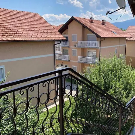 Arg Apartment *
